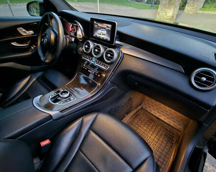 Мерседес ГЛЦ-Класс 2017 в Киеве на Automoto.ua Черный Мерседес ГЛЦ-Класс, объемом двигателя 2 л и пробегом 102 тыс. км за 22500 $, фото 25 на Automoto.ua