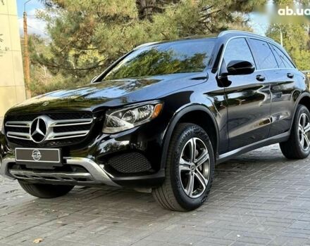 Черный Мерседес ГЛЦ-Класс, объемом двигателя 2 л и пробегом 110 тыс. км за 21900 $, фото 1 на Automoto.ua