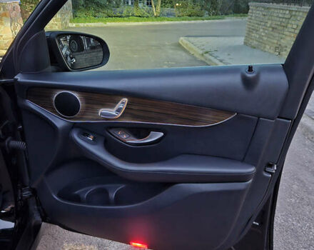 Мерседес ГЛЦ-Класс 2017 в Киеве на Automoto.ua Черный Мерседес ГЛЦ-Класс, объемом двигателя 2 л и пробегом 102 тыс. км за 22500 $, фото 19 на Automoto.ua