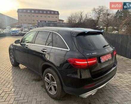 Черный Мерседес ГЛЦ-Класс, объемом двигателя 1.99 л и пробегом 179 тыс. км за 20600 $, фото 2 на Automoto.ua