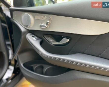 Мерседес ГЛЦ-Клас 2018 у Києві на Automoto.ua Чорний Мерседес ГЛЦ-Клас, об'ємом двигуна 2 л та пробігом 82 тис. км за 45990 $, фото 45 на Automoto.ua