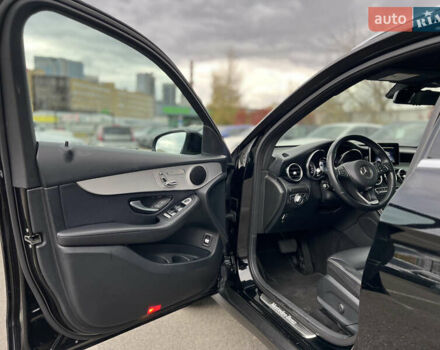 Мерседес ГЛЦ-Класс 2018 в Киеве на Automoto.ua Черный Мерседес ГЛЦ-Класс, объемом двигателя 2 л и пробегом 64 тыс. км за 29999 $, фото 15 на Automoto.ua