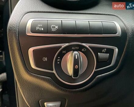 Мерседес ГЛЦ-Клас 2018 у Києві на Automoto.ua Чорний Мерседес ГЛЦ-Клас, об'ємом двигуна 2 л та пробігом 82 тис. км за 45990 $, фото 33 на Automoto.ua