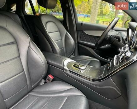 Мерседес ГЛЦ-Клас 2018 у Києві на Automoto.ua Чорний Мерседес ГЛЦ-Клас, об'ємом двигуна 2 л та пробігом 82 тис. км за 45990 $, фото 47 на Automoto.ua