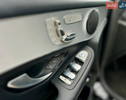 Мерседес ГЛЦ-Класс 2018 в Киеве на Automoto.ua Черный Мерседес ГЛЦ-Класс, объемом двигателя 2 л и пробегом 64 тыс. км за 29999 $, фото 17 на Automoto.ua