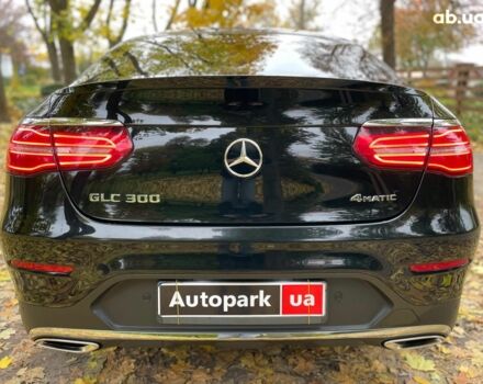 Мерседес ГЛЦ-Класс 2018 в Киеве на Automoto.ua Черный Мерседес ГЛЦ-Класс, объемом двигателя 2 л и пробегом 82 тыс. км за 45990 $, фото 13 на Automoto.ua