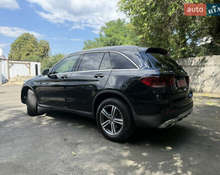 Черный Мерседес ГЛЦ-Класс, объемом двигателя 2 л и пробегом 115 тыс. км за 28000 $, фото 2 на Automoto.ua