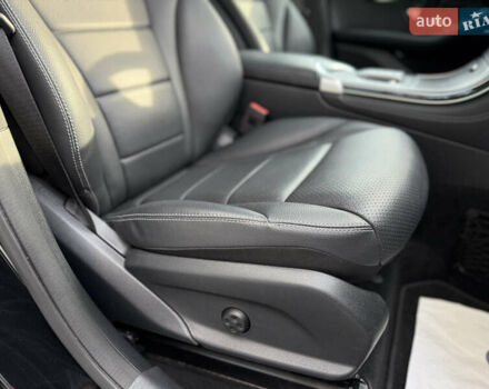 Чорний Мерседес ГЛЦ-Клас, об'ємом двигуна 1.99 л та пробігом 49 тис. км за 39000 $, фото 57 на Automoto.ua