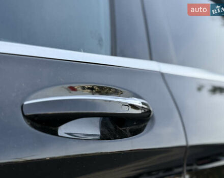 Чорний Мерседес ГЛЦ-Клас, об'ємом двигуна 1.99 л та пробігом 49 тис. км за 39000 $, фото 12 на Automoto.ua