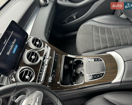 Черный Мерседес ГЛЦ-Класс, объемом двигателя 1.95 л и пробегом 79 тыс. км за 43523 $, фото 16 на Automoto.ua