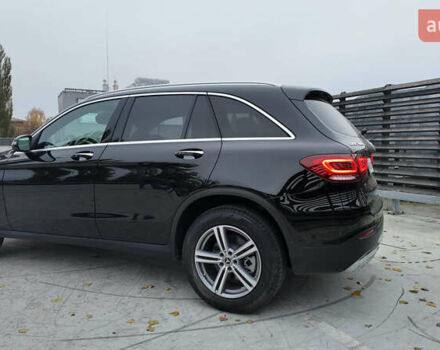 Черный Мерседес ГЛЦ-Класс, объемом двигателя 1.99 л и пробегом 29 тыс. км за 37990 $, фото 3 на Automoto.ua