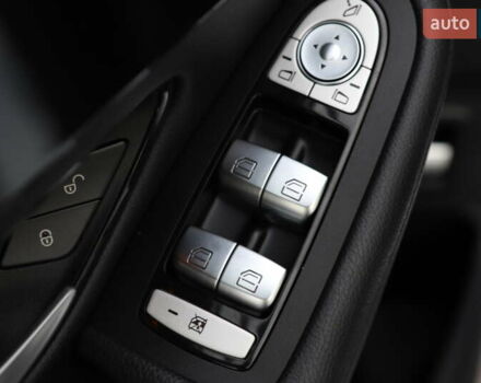 Чорний Мерседес ГЛЦ-Клас, об'ємом двигуна 1.99 л та пробігом 99 тис. км за 44899 $, фото 102 на Automoto.ua