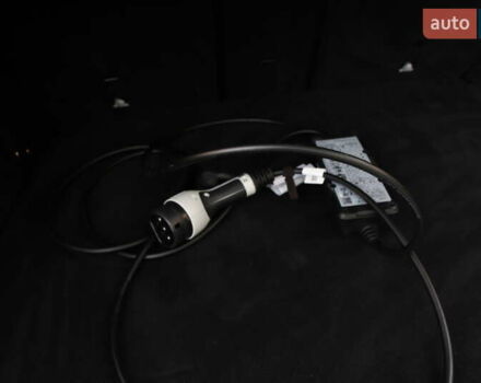 Чорний Мерседес ГЛЦ-Клас, об'ємом двигуна 1.99 л та пробігом 99 тис. км за 44899 $, фото 90 на Automoto.ua