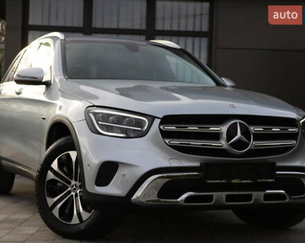 Чорний Мерседес ГЛЦ-Клас, об'ємом двигуна 1.99 л та пробігом 99 тис. км за 44899 $, фото 1 на Automoto.ua