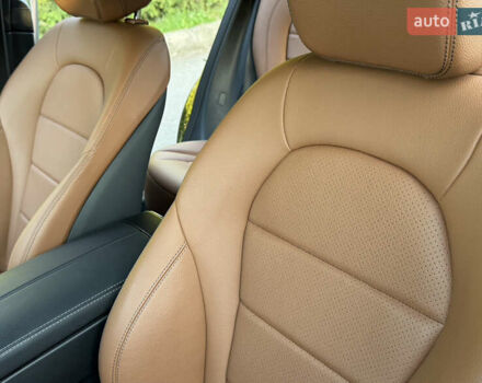 Черный Мерседес ГЛЦ-Класс, объемом двигателя 2 л и пробегом 50 тыс. км за 63950 $, фото 45 на Automoto.ua