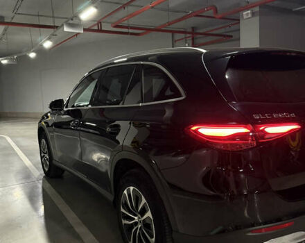 Мерседес ГЛЦ-Класс 2023 в Одессе на Automoto.ua Черный Мерседес ГЛЦ-Класс, объемом двигателя 1.99 л и пробегом 52 тыс. км за 62000 $, фото 4 на Automoto.ua