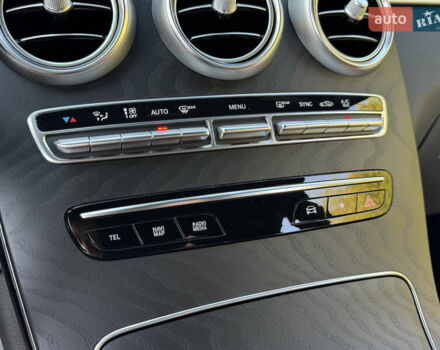 Черный Мерседес ГЛЦ-Класс, объемом двигателя 2 л и пробегом 50 тыс. км за 63950 $, фото 48 на Automoto.ua