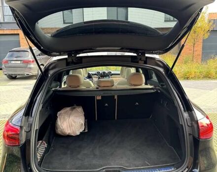 Черный Мерседес ГЛЦ-Класс, объемом двигателя 2 л и пробегом 7 тыс. км за 57000 $, фото 5 на Automoto.ua