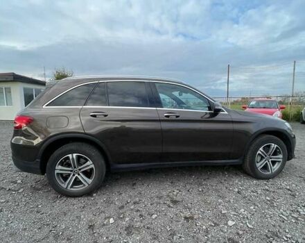 Мерседес ГЛЦ-Класс 2017 в Ужгороде на Automoto.ua Коричневый Мерседес ГЛЦ-Класс, объемом двигателя 1.99 л и пробегом 177 тыс. км за 28900 $, фото 3 на Automoto.ua