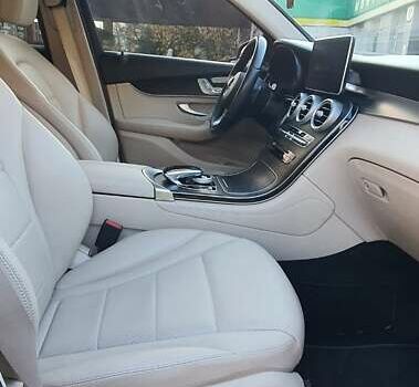 Мерседес ГЛЦ-Клас 2016 у Львові на Automoto.ua Червоний Мерседес ГЛЦ-Клас, об'ємом двигуна 2 л та пробігом 125 тис. км за 22500 $, фото 21 на Automoto.ua