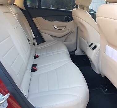 Мерседес ГЛЦ-Клас 2016 у Львові на Automoto.ua Червоний Мерседес ГЛЦ-Клас, об'ємом двигуна 2 л та пробігом 125 тис. км за 22500 $, фото 20 на Automoto.ua