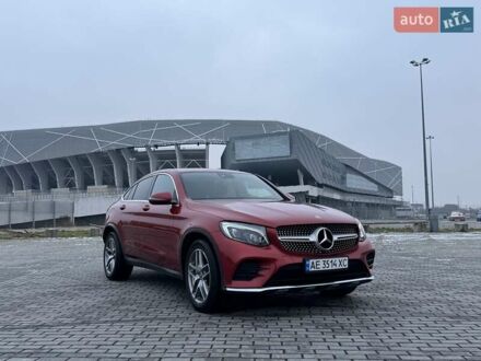 Мерседес ГЛЦ-Класс 2017 в Львове на Automoto.ua Красный Мерседес ГЛЦ-Класс, объемом двигателя 2.14 л и пробегом 94 тыс. км за 38800 $, фото 1 на Automoto.ua