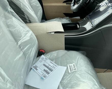 Мерседес ГЛЦ-Клас, об'ємом двигуна 2 л та пробігом 1 тис. км за 90746 $, фото 24 на Automoto.ua