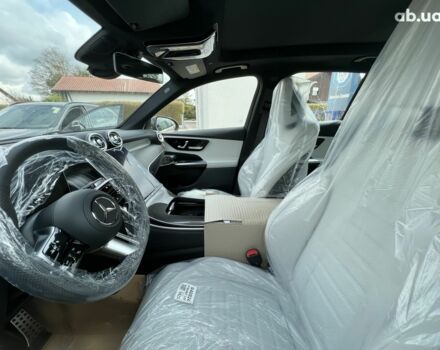 Мерседес ГЛЦ-Клас, об'ємом двигуна 2 л та пробігом 1 тис. км за 90746 $, фото 34 на Automoto.ua