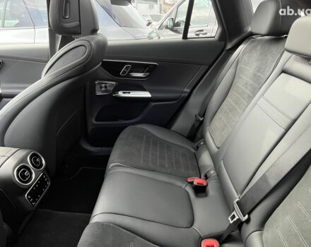 Мерседес ГЛЦ-Класс, объемом двигателя 2 л и пробегом 5 тыс. км за 72185 $, фото 2 на Automoto.ua