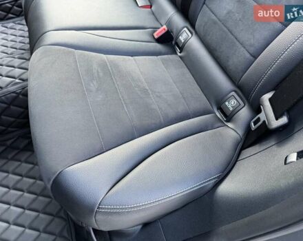 Сірий Мерседес ГЛЦ-Клас, об'ємом двигуна 1.99 л та пробігом 48 тис. км за 28999 $, фото 48 на Automoto.ua