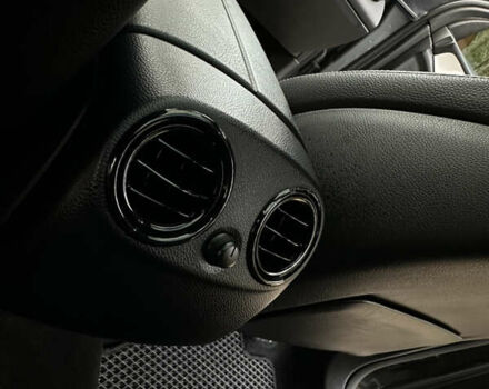 Сірий Мерседес ГЛЦ-Клас, об'ємом двигуна 1.99 л та пробігом 94 тис. км за 28800 $, фото 121 на Automoto.ua