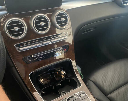 Серый Мерседес ГЛЦ-Класс, объемом двигателя 1.99 л и пробегом 74 тыс. км за 27400 $, фото 21 на Automoto.ua