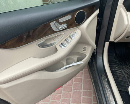 Серый Мерседес ГЛЦ-Класс, объемом двигателя 1.99 л и пробегом 140 тыс. км за 25500 $, фото 10 на Automoto.ua