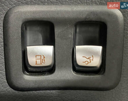 Серый Мерседес ГЛЦ-Класс, объемом двигателя 2 л и пробегом 159 тыс. км за 33450 $, фото 27 на Automoto.ua