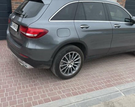 Серый Мерседес ГЛЦ-Класс, объемом двигателя 1.99 л и пробегом 140 тыс. км за 25500 $, фото 1 на Automoto.ua