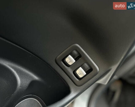 Сірий Мерседес ГЛЦ-Клас, об'ємом двигуна 1.99 л та пробігом 94 тис. км за 28800 $, фото 96 на Automoto.ua