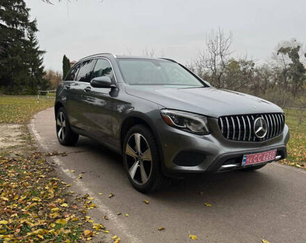 Серый Мерседес ГЛЦ-Класс, объемом двигателя 2 л и пробегом 130 тыс. км за 31600 $, фото 2 на Automoto.ua