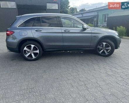 Серый Мерседес ГЛЦ-Класс, объемом двигателя 1.99 л и пробегом 71 тыс. км за 33500 $, фото 8 на Automoto.ua