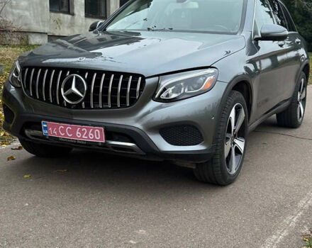 Серый Мерседес ГЛЦ-Класс, объемом двигателя 2 л и пробегом 130 тыс. км за 31600 $, фото 1 на Automoto.ua