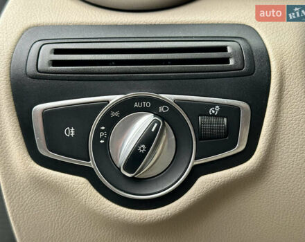 Сірий Мерседес ГЛЦ-Клас, об'ємом двигуна 2 л та пробігом 77 тис. км за 32490 $, фото 31 на Automoto.ua