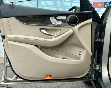 Сірий Мерседес ГЛЦ-Клас, об'ємом двигуна 2 л та пробігом 77 тис. км за 32490 $, фото 26 на Automoto.ua