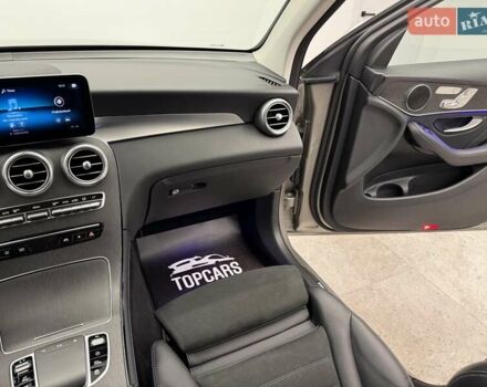 Серый Мерседес ГЛЦ-Класс, объемом двигателя 1.95 л и пробегом 45 тыс. км за 50700 $, фото 52 на Automoto.ua