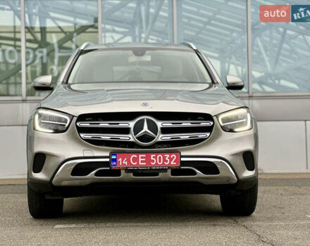 Мерседес ГЛЦ-Класс 2020 в Киеве на Automoto.ua Серый Мерседес ГЛЦ-Класс, объемом двигателя 2 л и пробегом 76 тыс. км за 33290 $, фото 2 на Automoto.ua