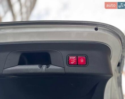 Сірий Мерседес ГЛЦ-Клас, об'ємом двигуна 1.99 л та пробігом 97 тис. км за 45200 $, фото 111 на Automoto.ua