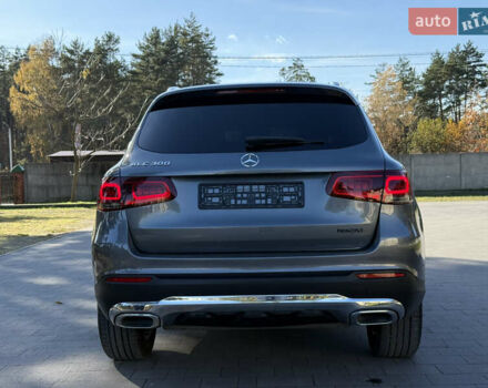 Серый Мерседес ГЛЦ-Класс, объемом двигателя 2 л и пробегом 90 тыс. км за 28500 $, фото 4 на Automoto.ua