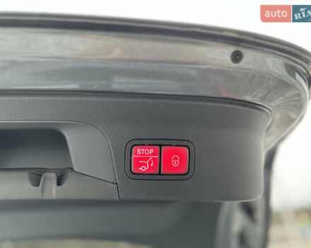 Серый Мерседес ГЛЦ-Класс, объемом двигателя 1.99 л и пробегом 35 тыс. км за 64000 $, фото 10 на Automoto.ua