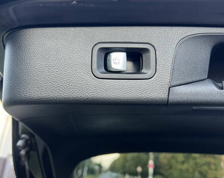 Серый Мерседес ГЛЦ-Класс, объемом двигателя 1.99 л и пробегом 154 тыс. км за 49800 $, фото 11 на Automoto.ua