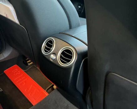 Серый Мерседес ГЛЦ-Класс, объемом двигателя 1.99 л и пробегом 154 тыс. км за 49800 $, фото 16 на Automoto.ua