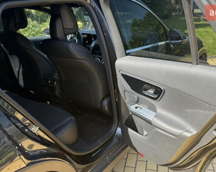 Серый Мерседес ГЛЦ-Класс, объемом двигателя 1.99 л и пробегом 54 тыс. км за 70000 $, фото 18 на Automoto.ua