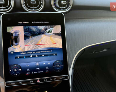 Серый Мерседес ГЛЦ-Класс, объемом двигателя 1.99 л и пробегом 54 тыс. км за 70000 $, фото 12 на Automoto.ua